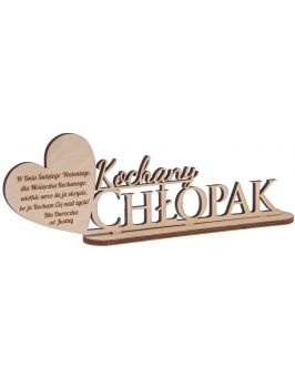 Drewniany napis na podstawce "Kochany Chłopak"