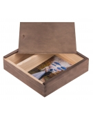 Pudełko drewniane na zdjecia 10x15 i pendrive, kolor ciemny brąz