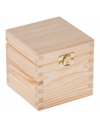 Drewniane pudełko 11x11x10,5 z zapięciem