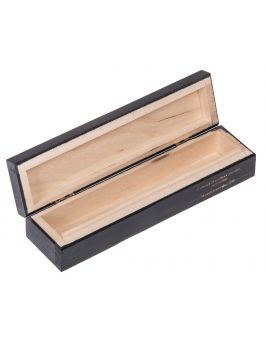 Czarny piórnik na długopis z grawerem