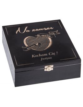 Pudełko drewniane 16x16 - prezent na walentynki, kolor czarny, grawer